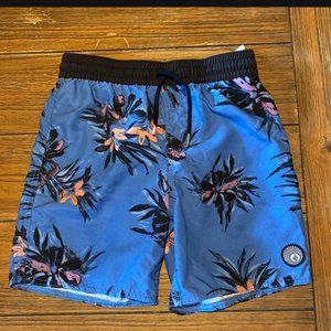 Volcom Swimming Trucks - Size 8
